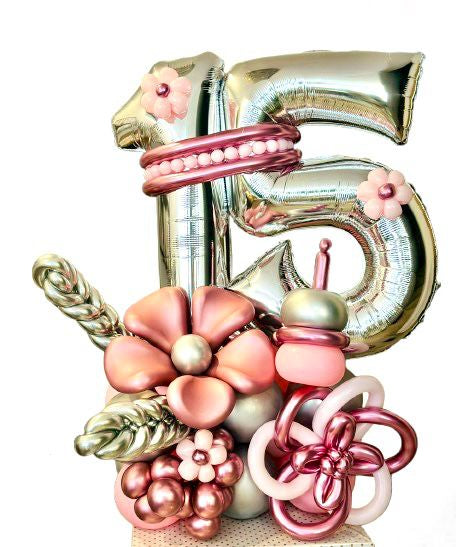 Bouquet XV años flores y pastel